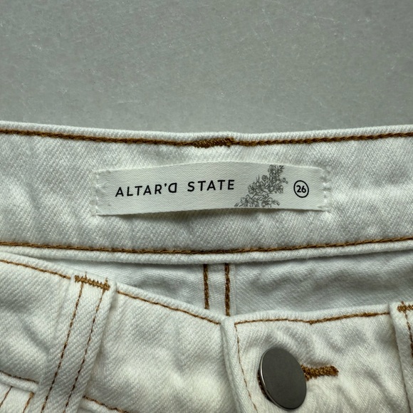 Altar'd State white Jean Shorts - Picture 3 of 3